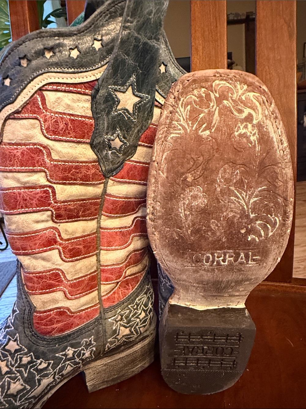 Corral square toe Patriotic flag Star-inlay Cowboy Boots in Red, Blue, Cream - Picture 11 of 11